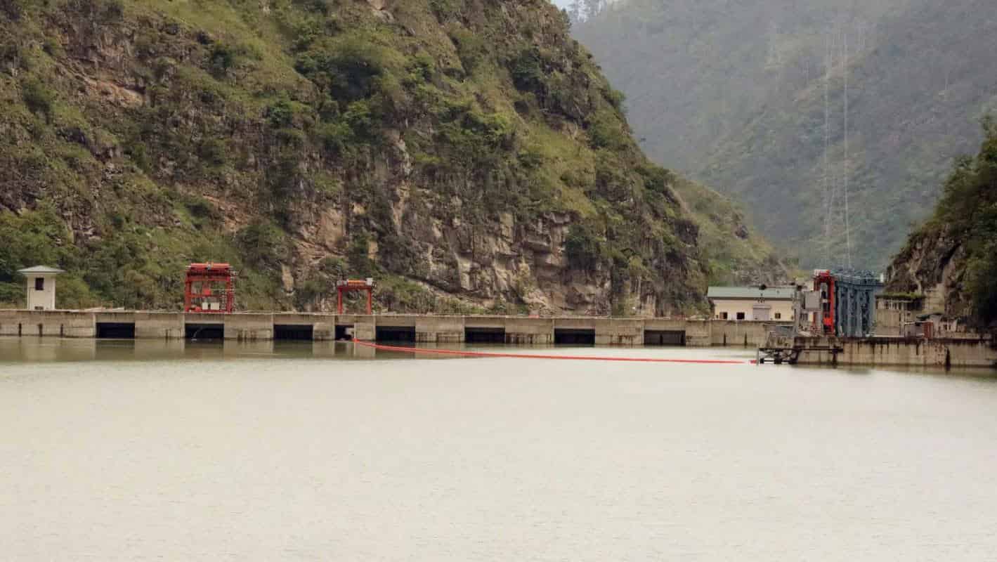 Hydroelectricity Powers Bhutan's Economy to 8.52% Growth