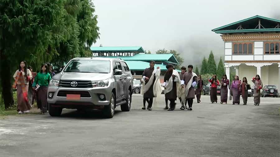 Taktse Businesses Revive as Students Return to College