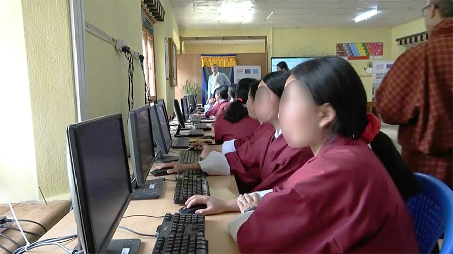 Digitalisation Transforms Learning for 6,000 Students