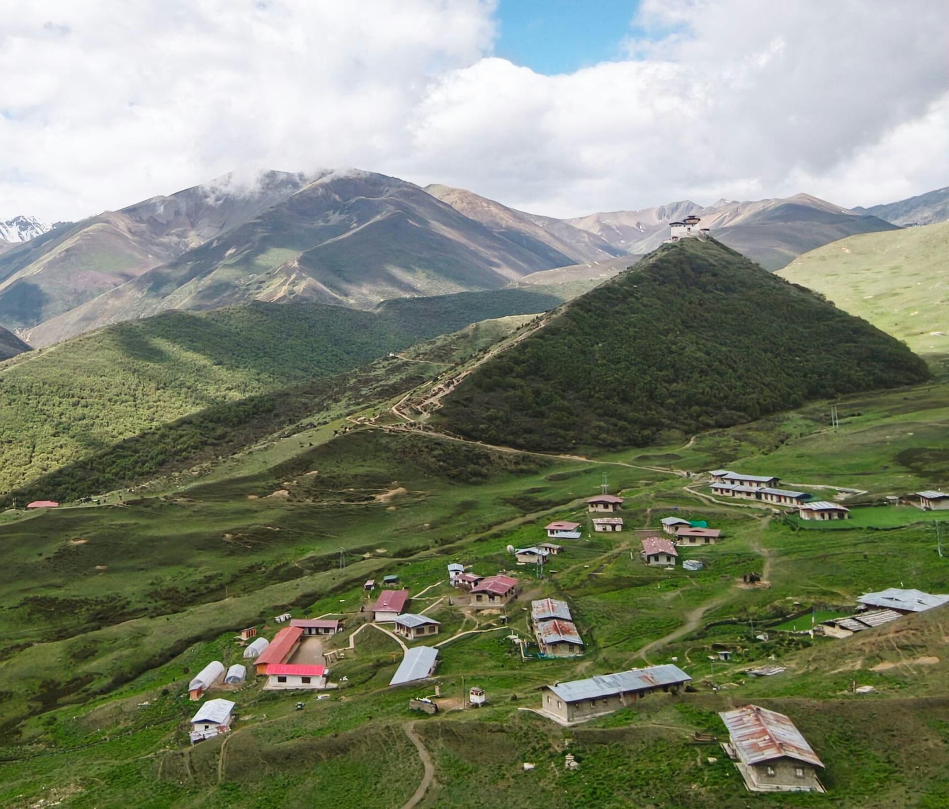 Lingzhi LSS Resolves Staff Quarter Shortage