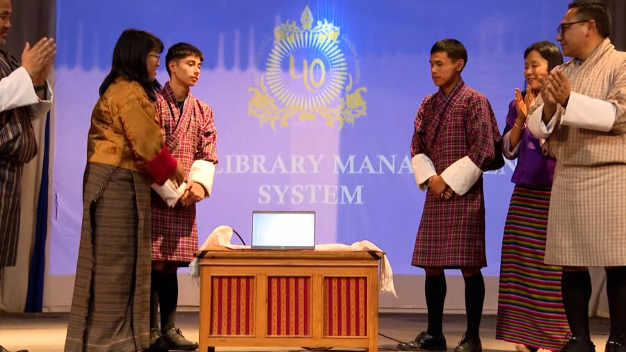 Two Students Transform Library System Into Digital Solution