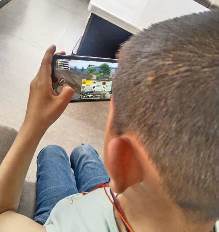 Screen Time and Eye Strain in Children: A Growing Concern